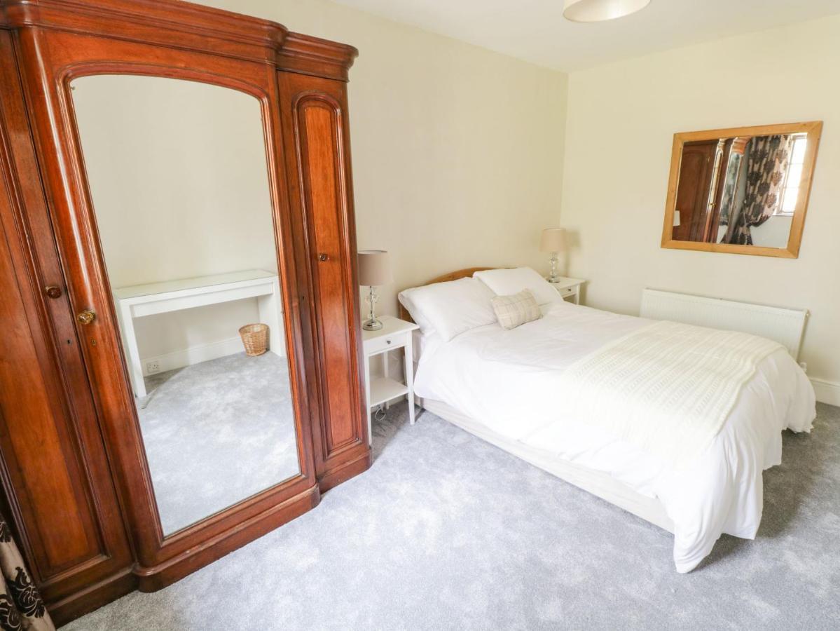 Millvale Cottage Cootehill ภายนอก รูปภาพ